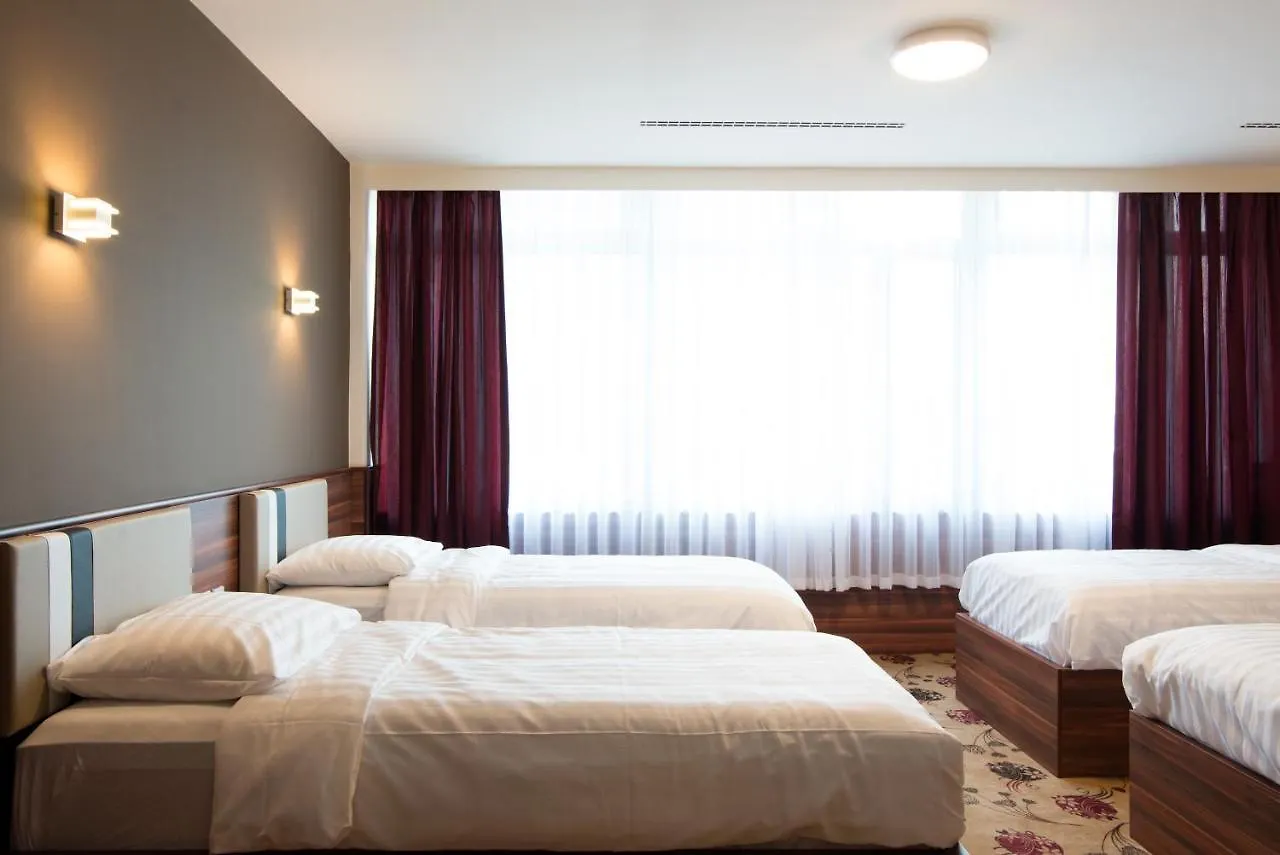 ***  Hotel King'S Court Амстердам Нидерланды