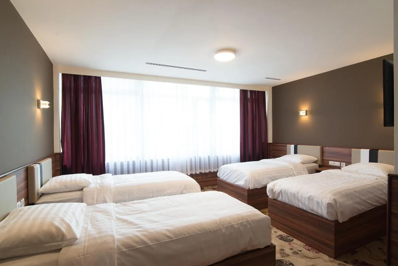 ***  Hotel King'S Court Амстердам Нидерланды